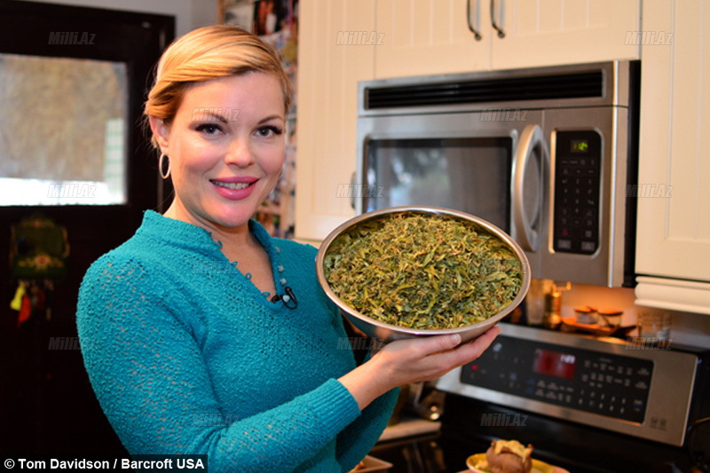 Dünyanın ən nəşəxor qadını: "Tüstü mənə ləzzət verir" - VİDEO - FOTO