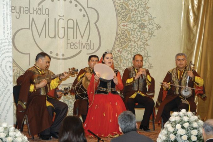 Onun hər guşəsi bir xatirə, bir canlı kitab - FOTO