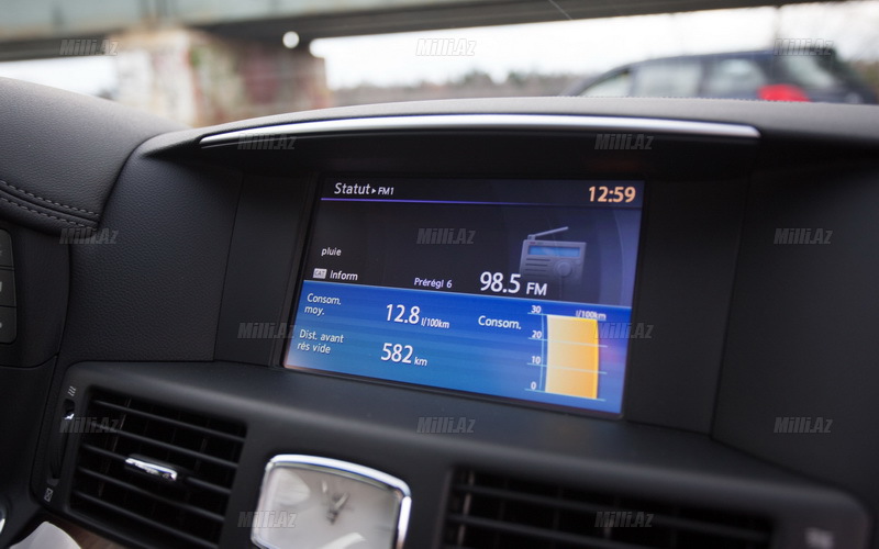 Nissan lüks modeli təzələdi - FOTOSESSİYA