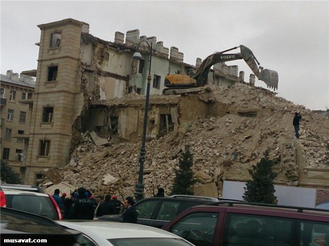 Bakıda binanın uçması nəticəsində ölənlərin kimliyi bilindi - YENİLƏNİB - VİDEO - FOTO