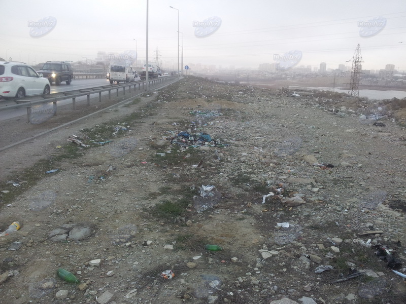 Maşın bazarında yanan nədir? - FOTO