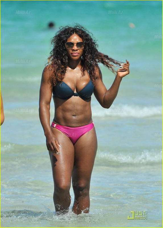 Məşhur tennisçi alt paltarı reklamında - FOTO