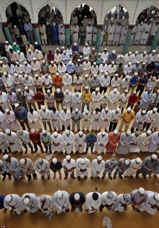 Dünya ramazan səfasındadır - FOTO