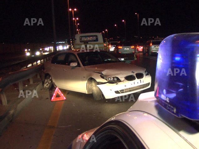 Paytaxtda iki "BMW" markalı avtomobil toqquşdu - VİDEO - FOTO