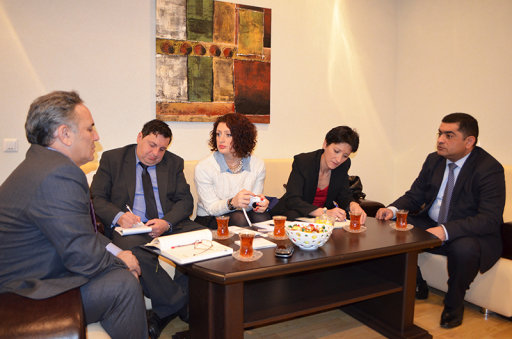 Əflatun Amaşov Avropa Mərkəzinin ölkəmizdə səfərdə olan nümayəndələrini qəbul edib - FOTO