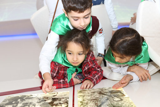 Heydər Əliyev Mərkəzinə məktəblilərin ekskursiya layihəsi maraq doğurub - FOTO