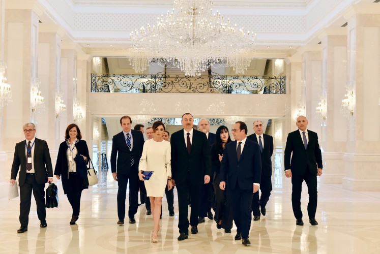 Prezident İlham Əliyev və Fransua Olland Bakıda görüşdülər - YENİLƏNİB - FOTO