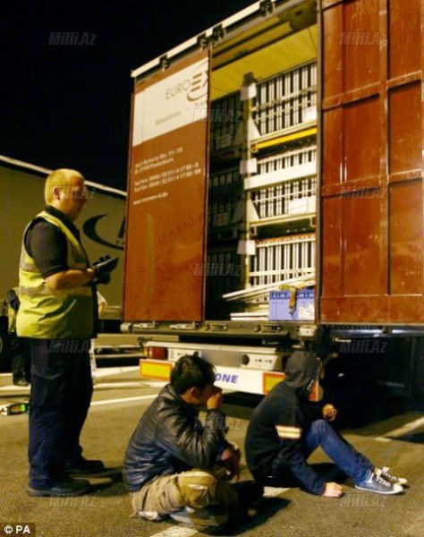 Gömrükdə tutulan əşyalar - FOTO