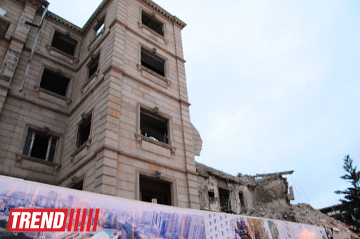 Bakıda binanın uçması nəticəsində ölənlərin kimliyi bilindi - YENİLƏNİB - VİDEO - FOTO