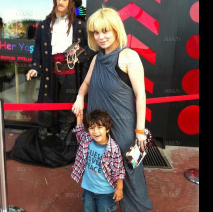 Teleaparıcı Şəhla Hüseynova: "Qayınanam olmasa idi, çoxdan boşanmışdım..."