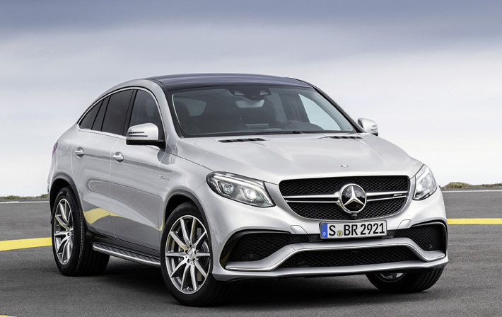 Yuklənmiş, aqressiv Mercedes - FOTO