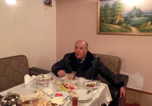 Azərbaycanlı məmur: "İt əti də yemişəm, ilan da..." - FOTO