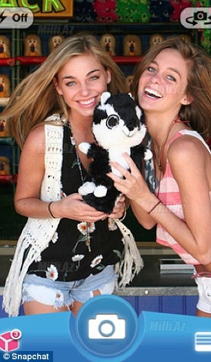 Snapchat-la bağlı rüsvayçı qalmaqal - FOTO