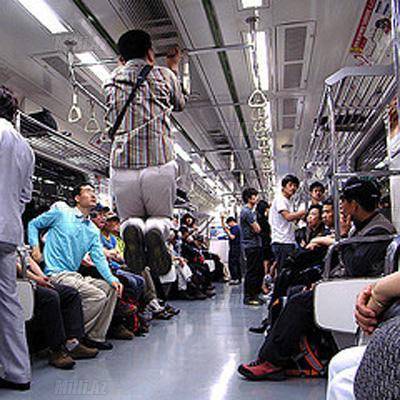 Metroda belə adamlar da var - FOTOSESSİYA