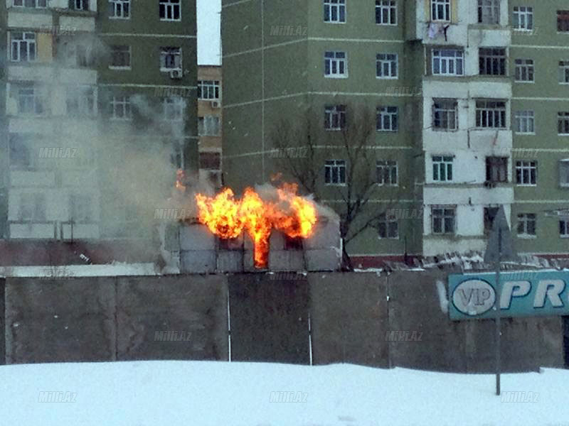 Qarlı gündə güclü yanğın - FOTO