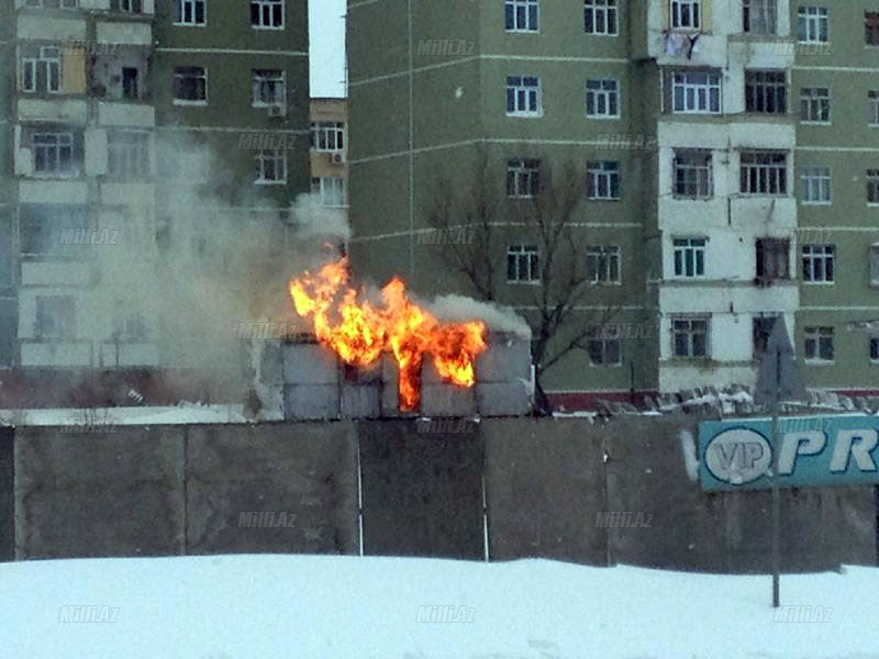 Qarlı gündə güclü yanğın - FOTO