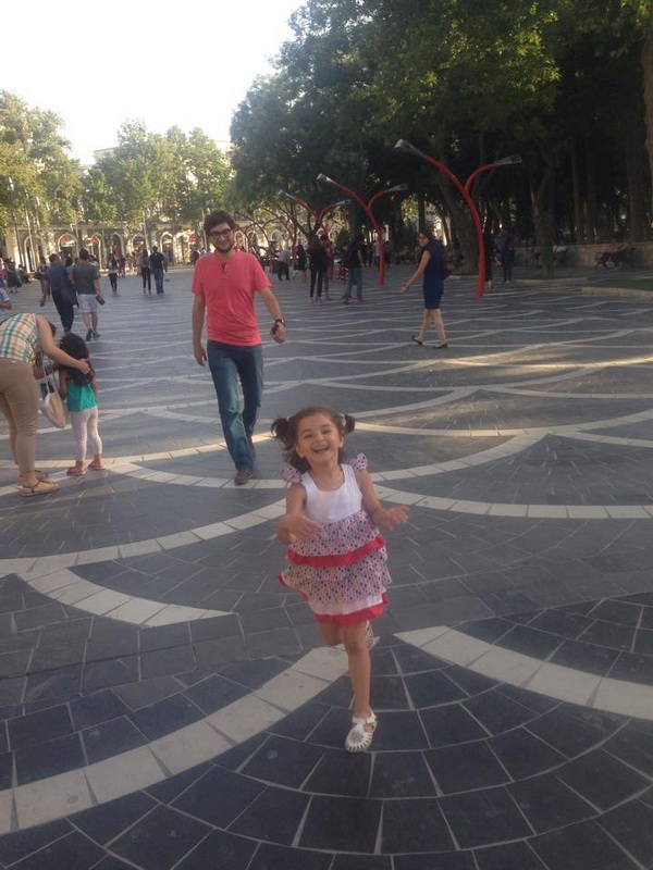 Bakıda qeyri-adi evlilik təklifinin davamı... - FOTOlarda