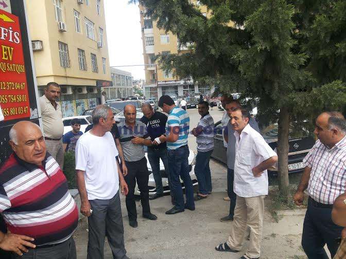 Bakı sakinlərinin yarmarka dərdi: "Satıcılar bizə hədə-qorxu gəlirlər" - FOTO