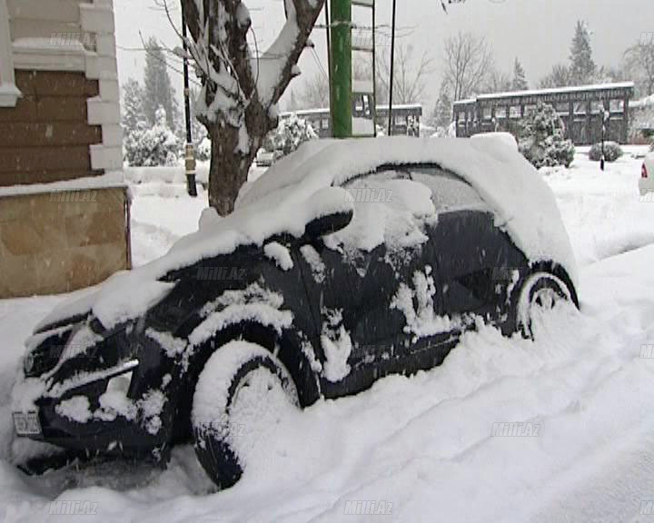 Lənkərana ilk qar yağdı, hərəkət dayandı - VİDEO - FOTO
