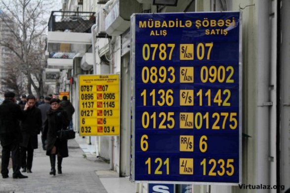 Manatın kursu düşdü, Bakıda dollar satışı dayandırıldı - FOTO