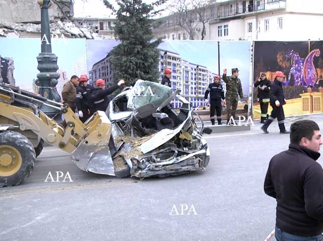 Bakıda binanın uçması nəticəsində ölənlərin kimliyi bilindi - YENİLƏNİB - VİDEO - FOTO