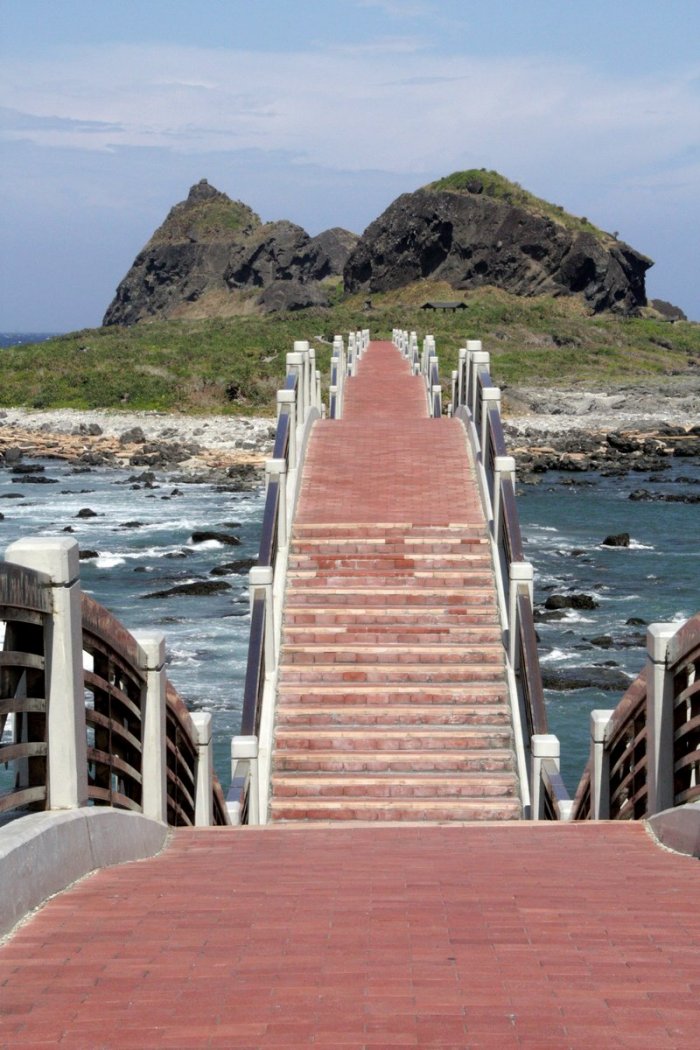 Üç ölümsüz adasında əjdaha körpüsü - FOTO