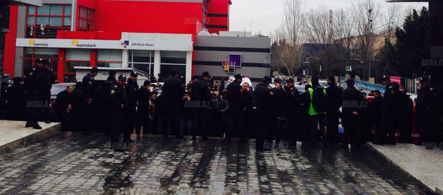 Bakıda "Moskva" univermağı yandı, xeyli qızıl əridi - YENİLƏNİB - VİDEO - FOTO