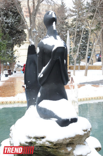 Bakı ağ libasa büründü - FOTOSESSİYA