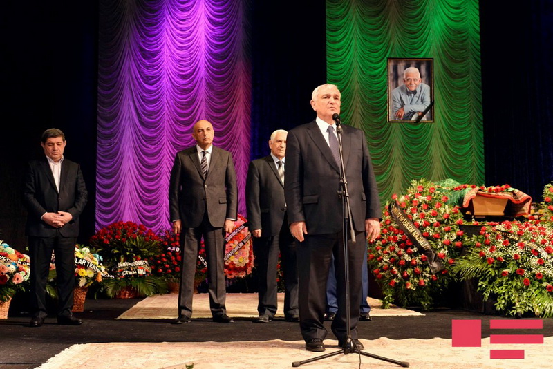 Vaqif Səmədoğlu dəfn olundu - YENİLƏNİB - FOTO