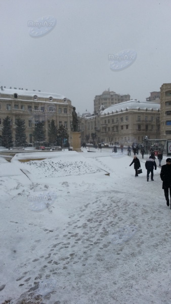 Bakıya güclü qar yağır - YENİLƏNİB - VİDEO - FOTOSESSİYA