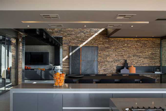 Pretoriyada ev - FOTO