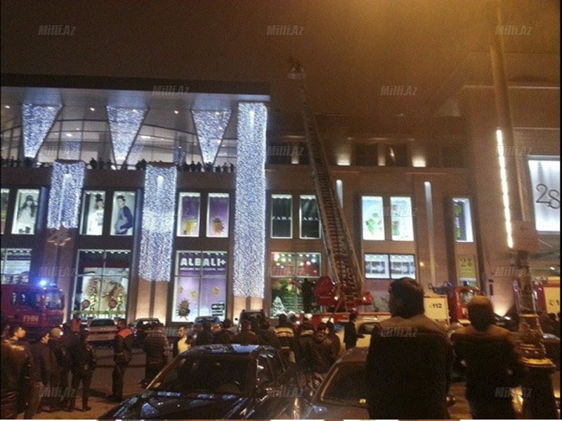 Bakıda "28 Mall" ticarət mərkəzində yanğın baş verib - YENİLƏNİB - VİDEO - FOTO
