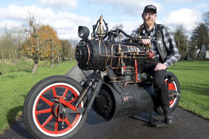 Buxar mühərriklik motosikl - FOTO