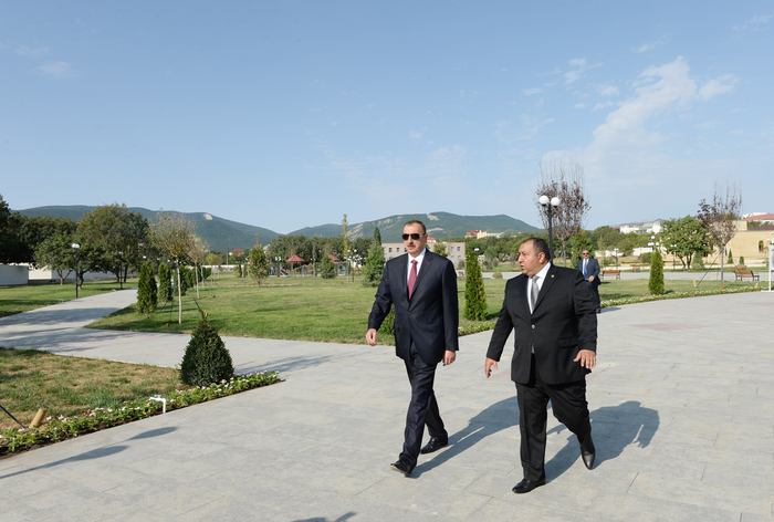 Prezident İlham Əliyev: "Azərbaycan öz sürətli inkişaf dövrünü yaşayır və ölkədə böyük quruculuq işləri aparılır" - YENİLƏNİB - FOTO