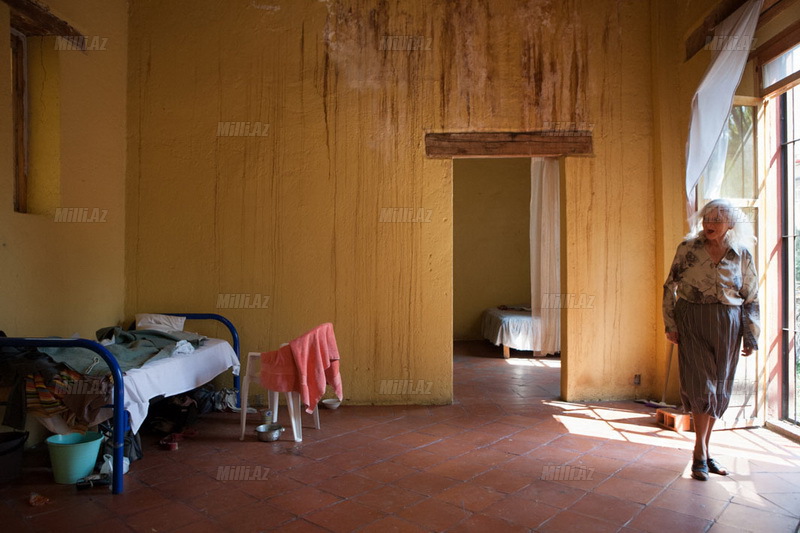 Əxlaqsız qadınların "qocalar evi" də varmış - FOTO