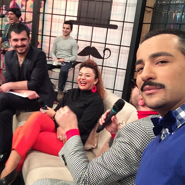 Azərbaycanlı sənətçilər Bakı metrosunda - FOTOSESSİYA