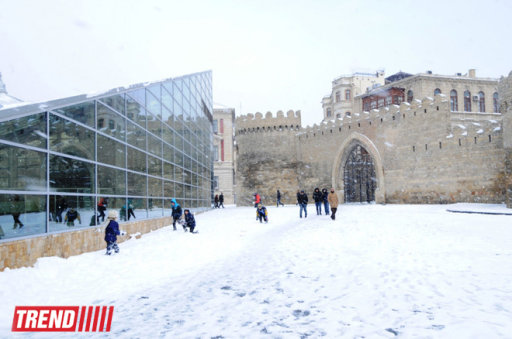 Bakı ağ libasa büründü - FOTOSESSİYA