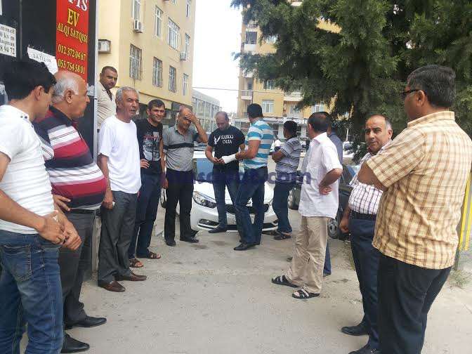 Bakı sakinlərinin yarmarka dərdi: "Satıcılar bizə hədə-qorxu gəlirlər" - FOTO