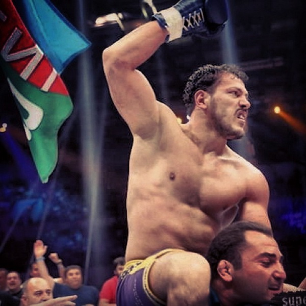 "Mauqli" Zabit: "Xanımlardan çoxlu məktub, mesajlar alıram" - FOTO