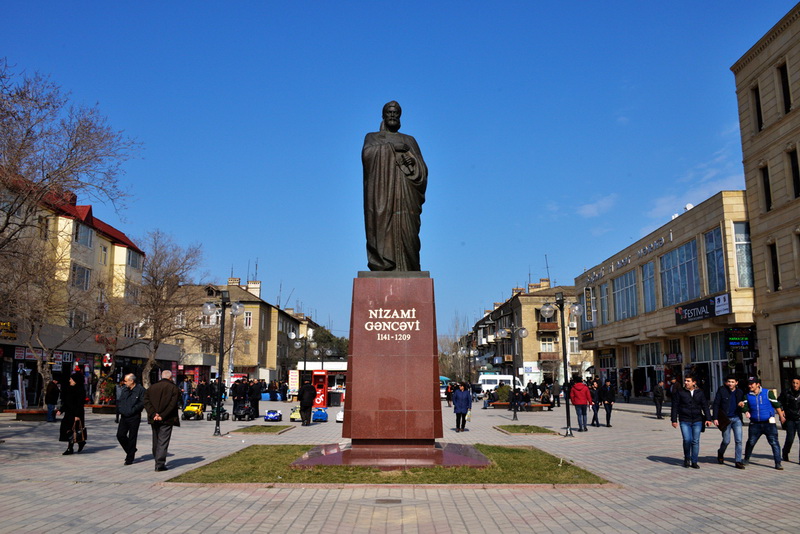 Yeniləşən "Gənclər şəhər"i - FOTO