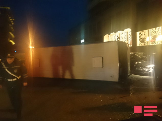 Bakıda avtobus qəzası, xəsarət alan var - FOTO
