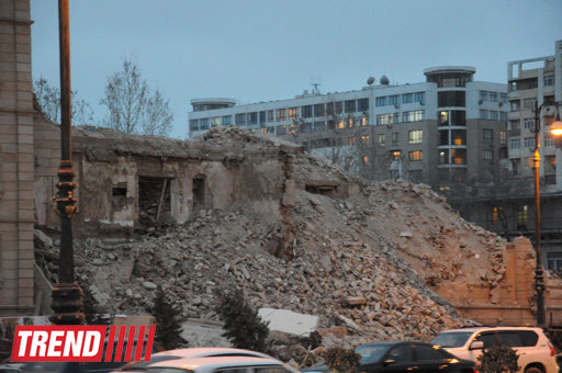 Bakıda binanın uçması nəticəsində ölənlərin kimliyi bilindi - YENİLƏNİB - VİDEO - FOTO