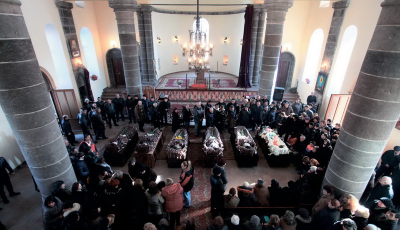 Ermənilərdən ruslara arxadan zərbə - FOTO