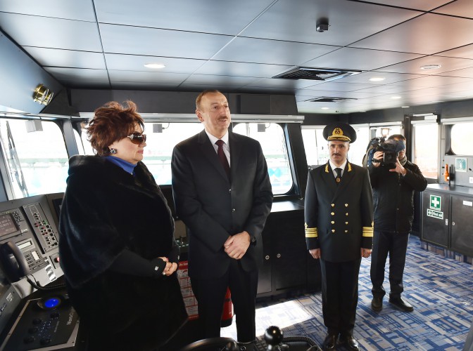 Prezident İlham Əliyev və xanımı Mehriban Əliyeva Müslüm Maqomayevin adını daşıyan gəminin istismara verilməsi mərasimində iştirak ediblər - YENİLƏNİB - FOTO