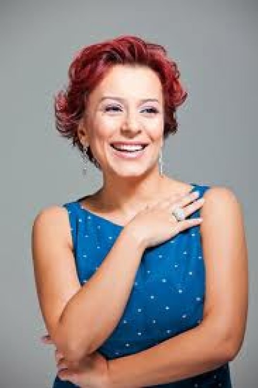 Əməkdar artist imicini dəyişdi - FOTO