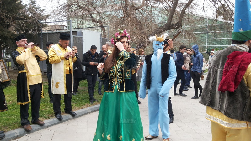 Kosa Bahar qızı da götürüb Bakıya gəldi - FOTO