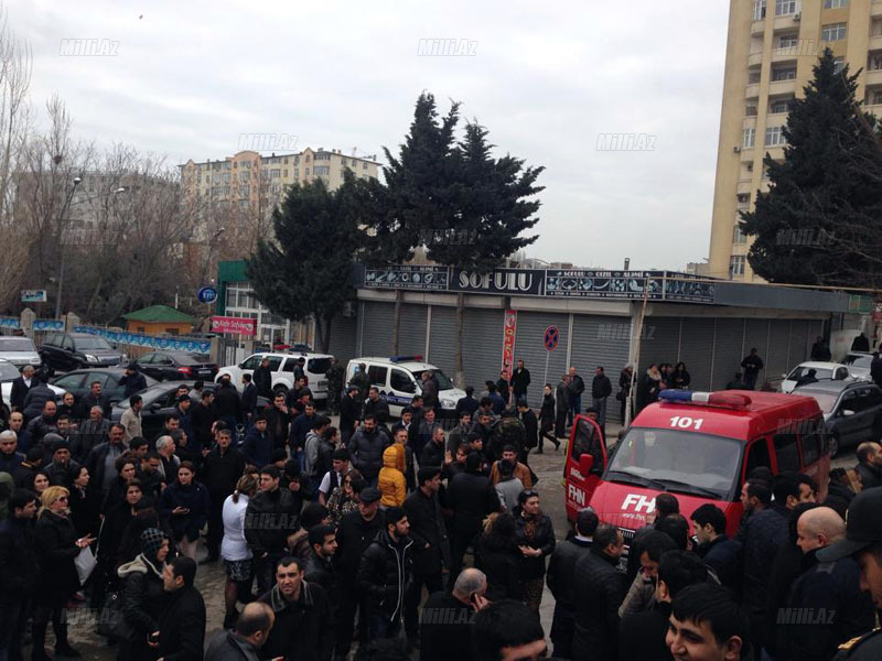 Bakıda "Moskva" univermağı yandı, xeyli qızıl əridi - YENİLƏNİB - VİDEO - FOTO
