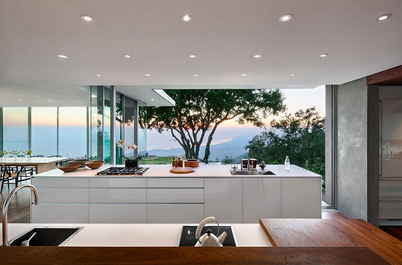 Sahildə bərqərar olmuş villa - FOTO