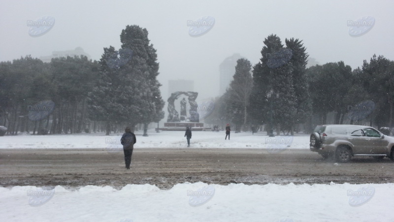Bakıya güclü qar yağır - YENİLƏNİB - VİDEO - FOTOSESSİYA