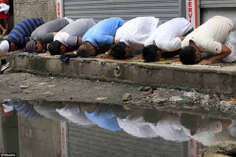 Dünya ramazan səfasındadır - FOTO
